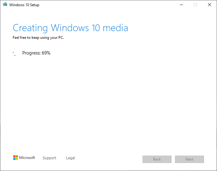 Downloading Windows 10 Quá trình tải Windows đang diễn ra