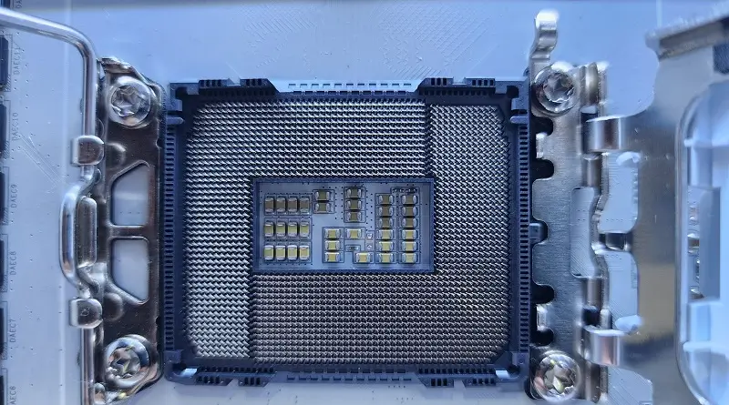 Intel Core Ultra 7 265KF - Thay đổi cách gọi từ kiến trúc