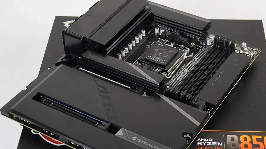 Mainboard Socket AM5