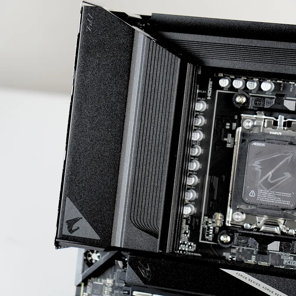 MAINBOARD GIGABYTE B850 AORUS STEALTH, Picture 3