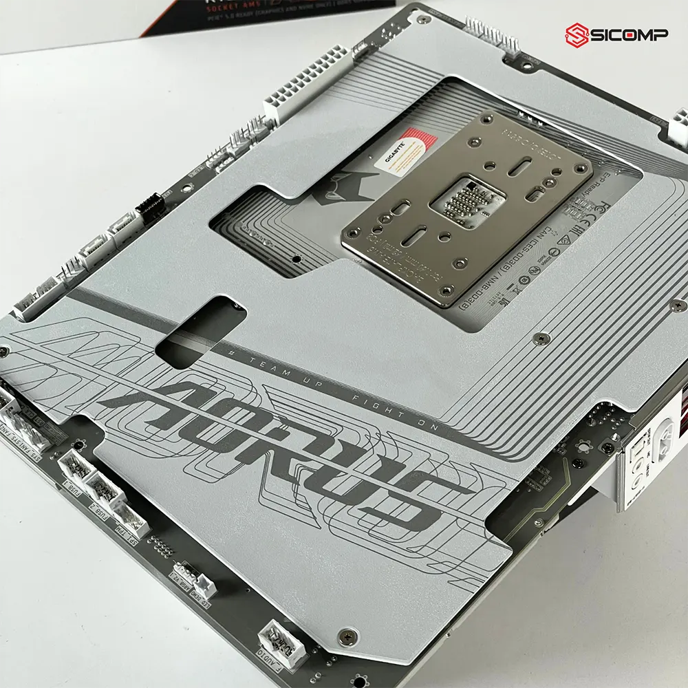 Thiết kế Stealth Ice giấu dây
